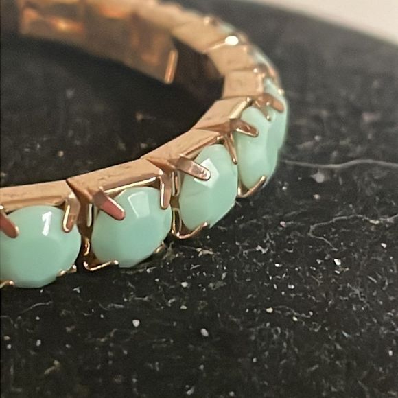 8” Sorrelli like stretch bracelet w/26 round prong set turquoise tone beads - Picture 7 of 9